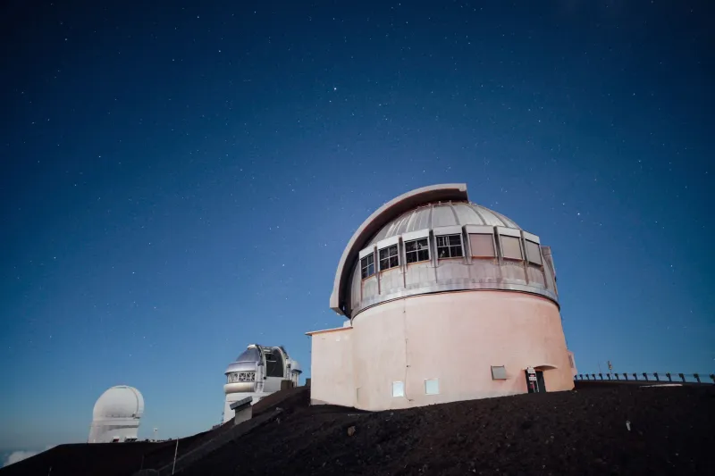 Hiding in the Open: The Unsettling Theory That Aliens Are Already Visible — Just Not to Us